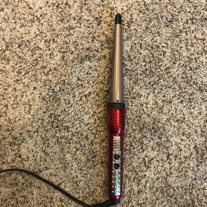 Curli iron- red con air infinity wand